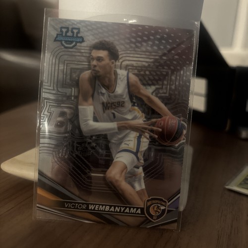 Victor Wembanyama #51 2022 Bowman University Best card