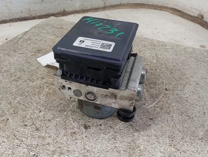 2014-2016 Chevy Silverado 1500 ABS Anti-Lock Brake Pump Module Control ...