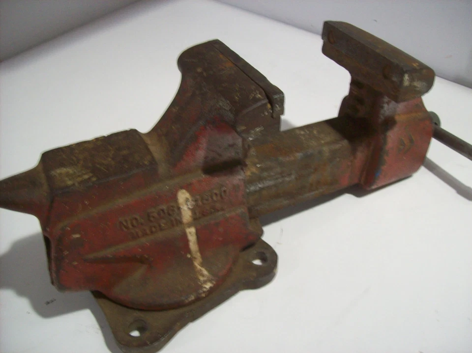 TORNILLO DE BANCO ARTESANAL VINTAGE 506-51800 mordazas de 3,5" con base giratoria y cuerno de yunque Foto 4 de 4