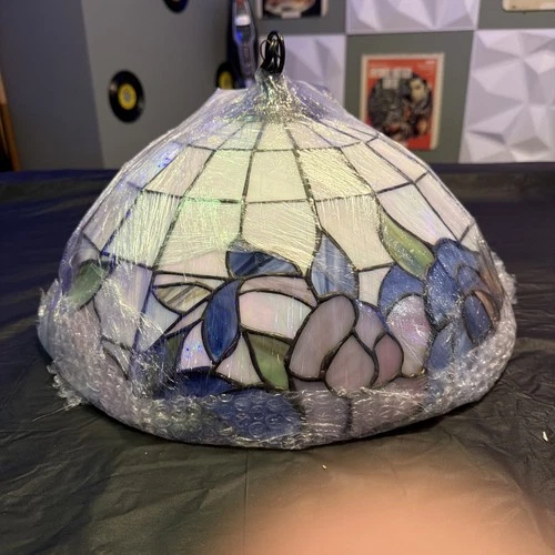 Tiffany Style Hanging Light Flower Pattern Near Mint Rare Vintage Look w/mount