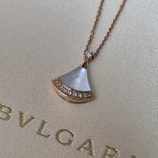 Bvlgari Divas Dream Single Diamond Necklace Mother-of-Pearl Official