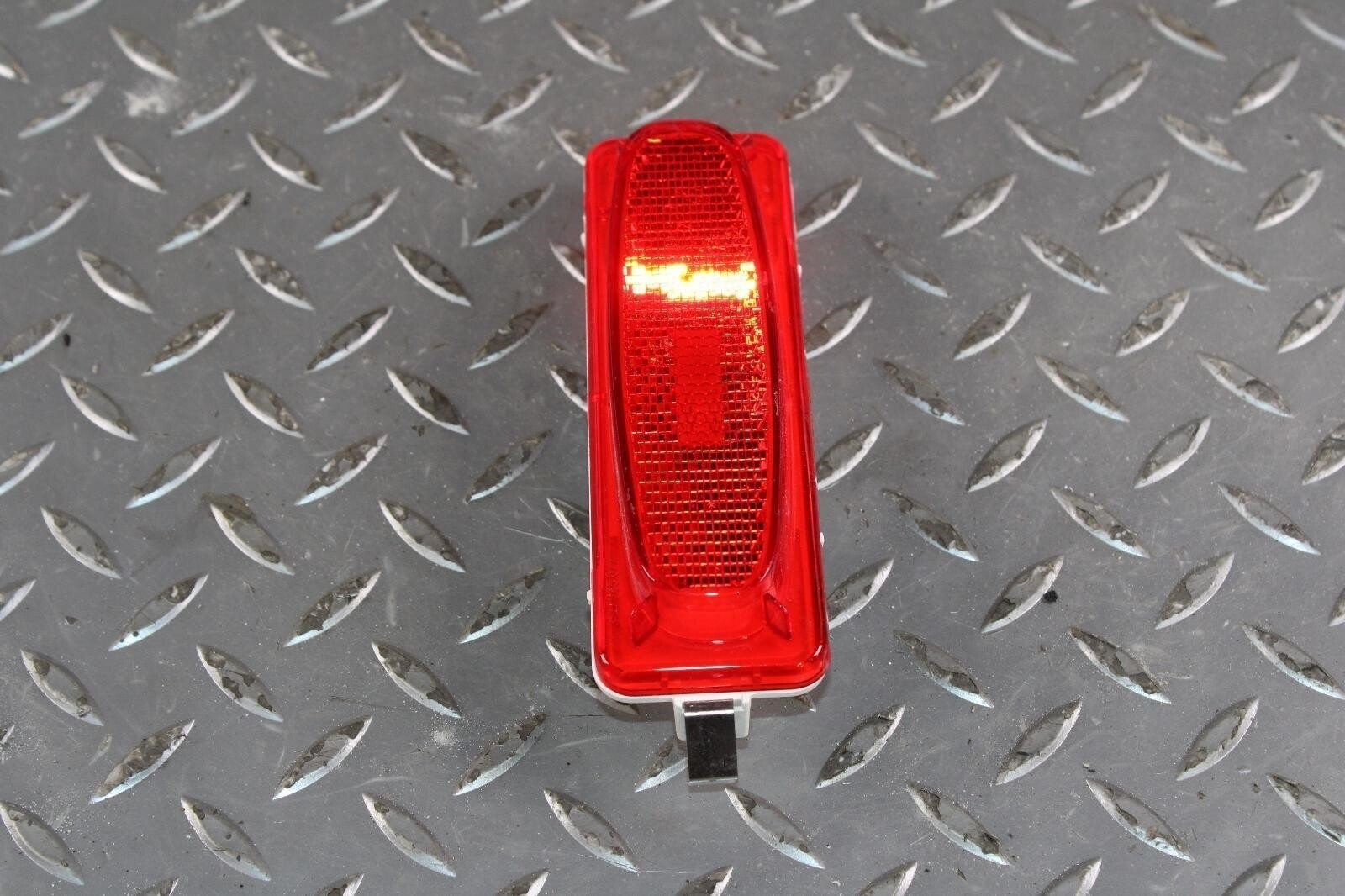 19-24 CONTINENTAL GT GTC Red Rear Back LH or RH Side Marker Lamp Light Lens OEM