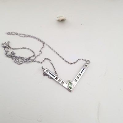 Kit Heath Peridot Pendant ant Necklace Celtic Sterling Silver 925 18in Chain Box