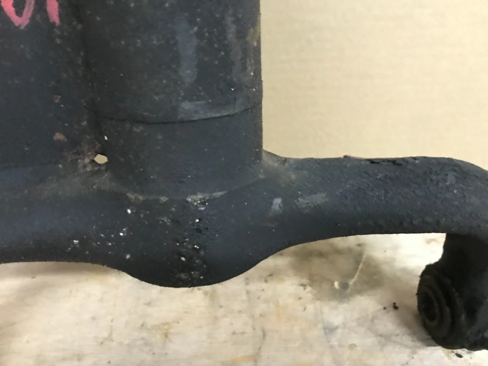 ASTON MARTIN DB7 VANTAGE PASAJERO TRASERO N/S BRAZO INFERIOR 1999 2000 2001-2003 B288 Foto 4 de 4