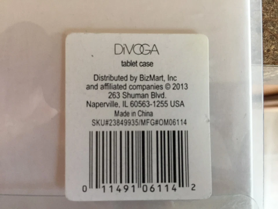 NEW IN PACKAGE DiVOGA TABLET CASE PINK  AND BLACK SLIDES IN TOP W/HOOK CLOSURE - Image 3 of 4