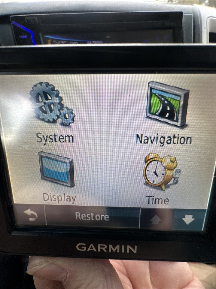 Garmin Nuvi 350 NA Silver Portable Touch Screen 3.5" LCD Display GPS Navigator - Image 2 of 4