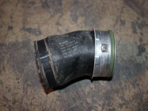 VW Golf 6 GTI / A3 8P TSI Druckschlauch Turbolader - Ladeluftkühler 1K0145828F