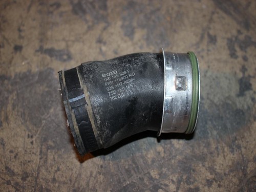 VW Golf 6 GTI / A3 8P TSI Druckschlauch Turbolader - Ladeluftkühler 1K0145828F