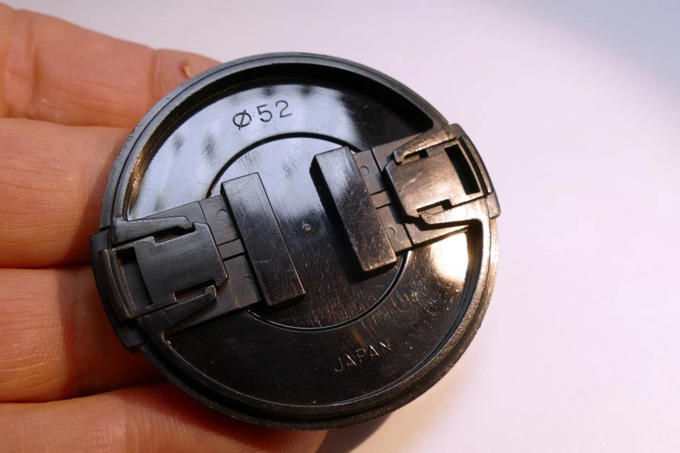 Tokina 52mm snap on type Lens Front Cap for 28mm EL and RMC II - OEM - Image 4 of 4