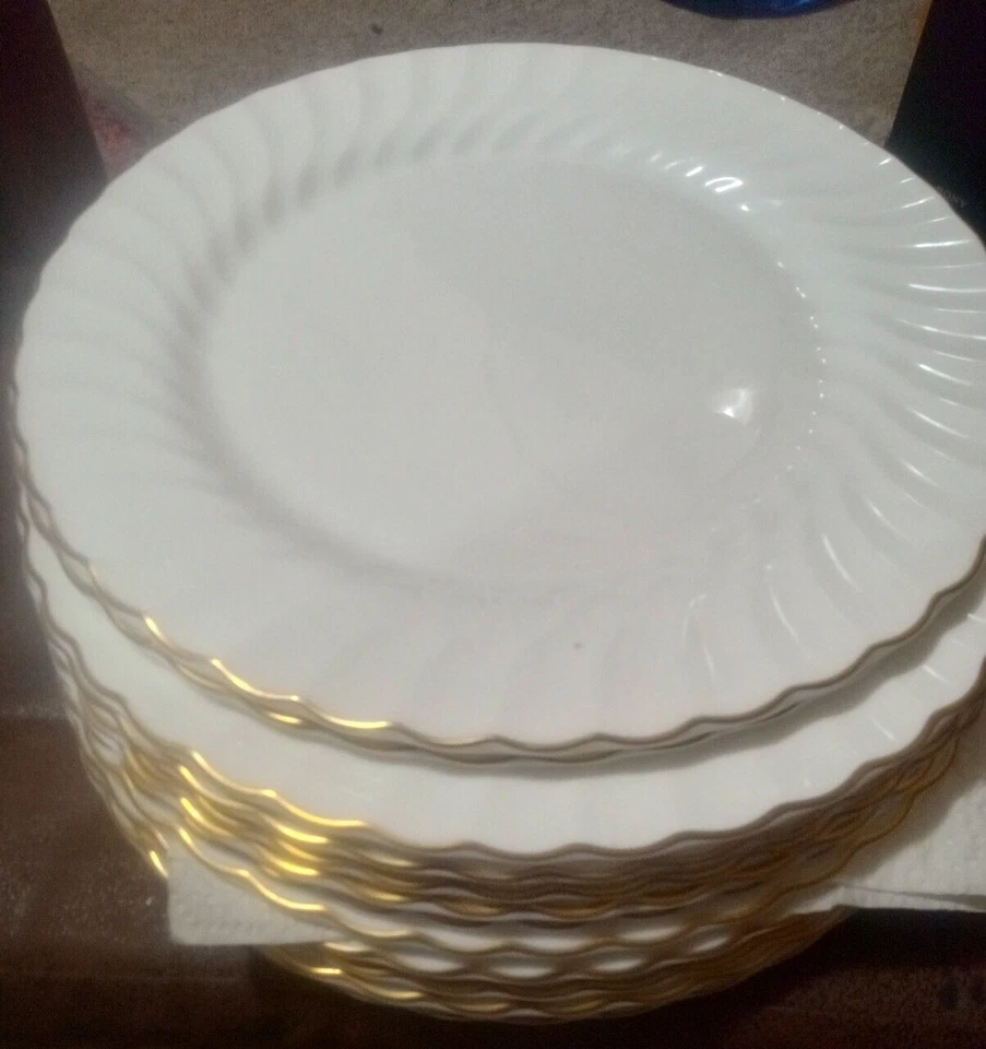 Juego de 4 platos de cena Wedgwood Gold Chelsea Bone China remolino 11" Inglaterra Foto 2 de 2