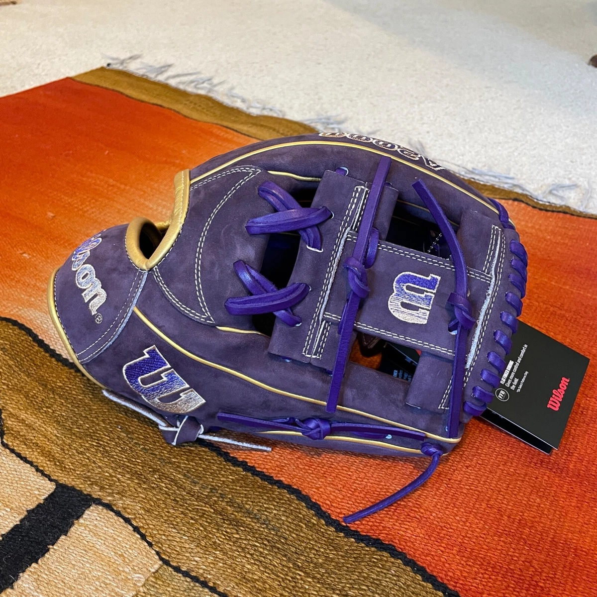 College cheap baseball gloves