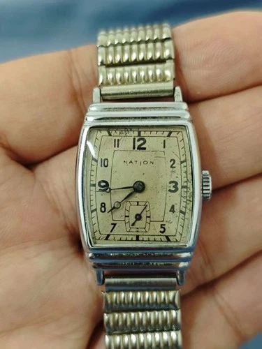 Antique Vintage Seiko Nation Tank Wristwatch Runs Smoothly