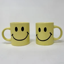 Set of 2 90s Vintage Smiley Face Mug Yellow Happy Face Coffee Cup Retro 🙂