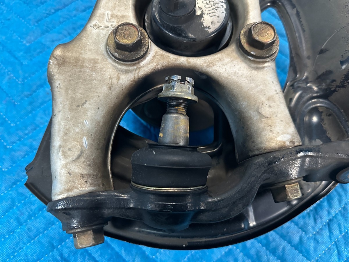 OEM Lexus LS430 Front Driver's Knuckle Spindle w/ Hub & Shield
