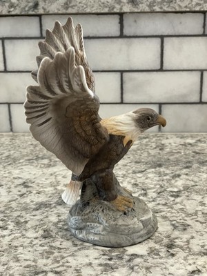 Royal Heritage The American Eagle Sculpture, Porcelain, #702, Vintage, 6.5''