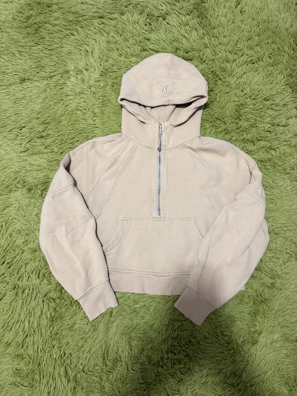 Lululemon 1/2 Zip Cropped Scuba Hoodie Size XS/S Beige!!!!