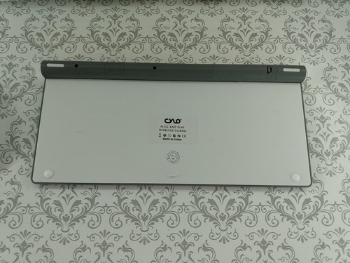 CYLO Plug & Play Wireless Mouse and Keyboard Silver & White Universal PC or MAC - Picture 5 of 10