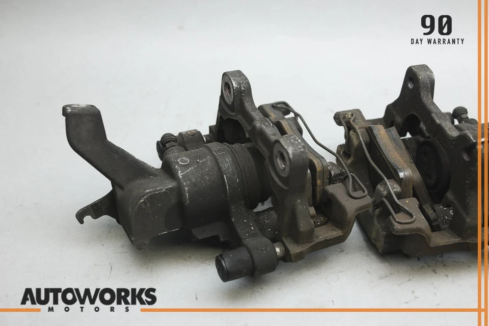 Комплект из 2 задних левых и правых тормозных суппортов 07–15 Jaguar XK X150 от оригинального производителя - Изображение 2 из 4