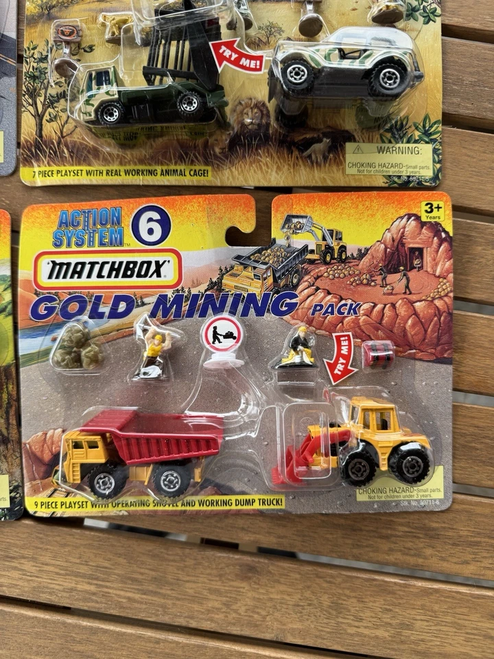 Matchbox 1996 Sistema de Acción Planeador Mecánico Safari Emergencia Dorado - Lote De Colección Foto 2 de 4