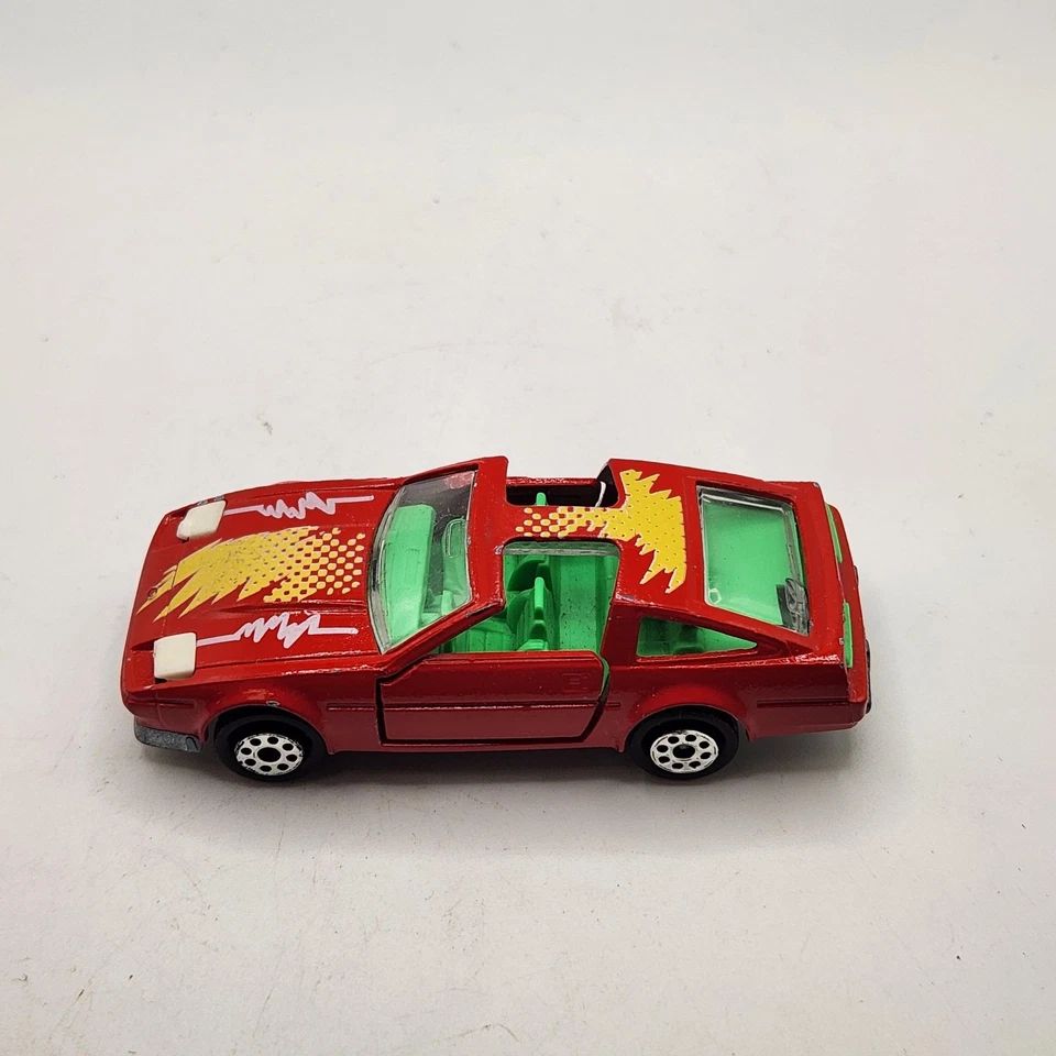 Coche Diecast Majorette Nissan 300ZX Turbo 1/62 Rojo T-Top Verde Ventanas Pop-Up Foto 3 de 4