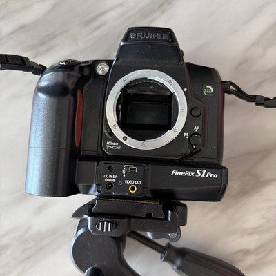 Fujifilm FinePix S1 Pro Body With Rocketfish RF-TRP65C Stand