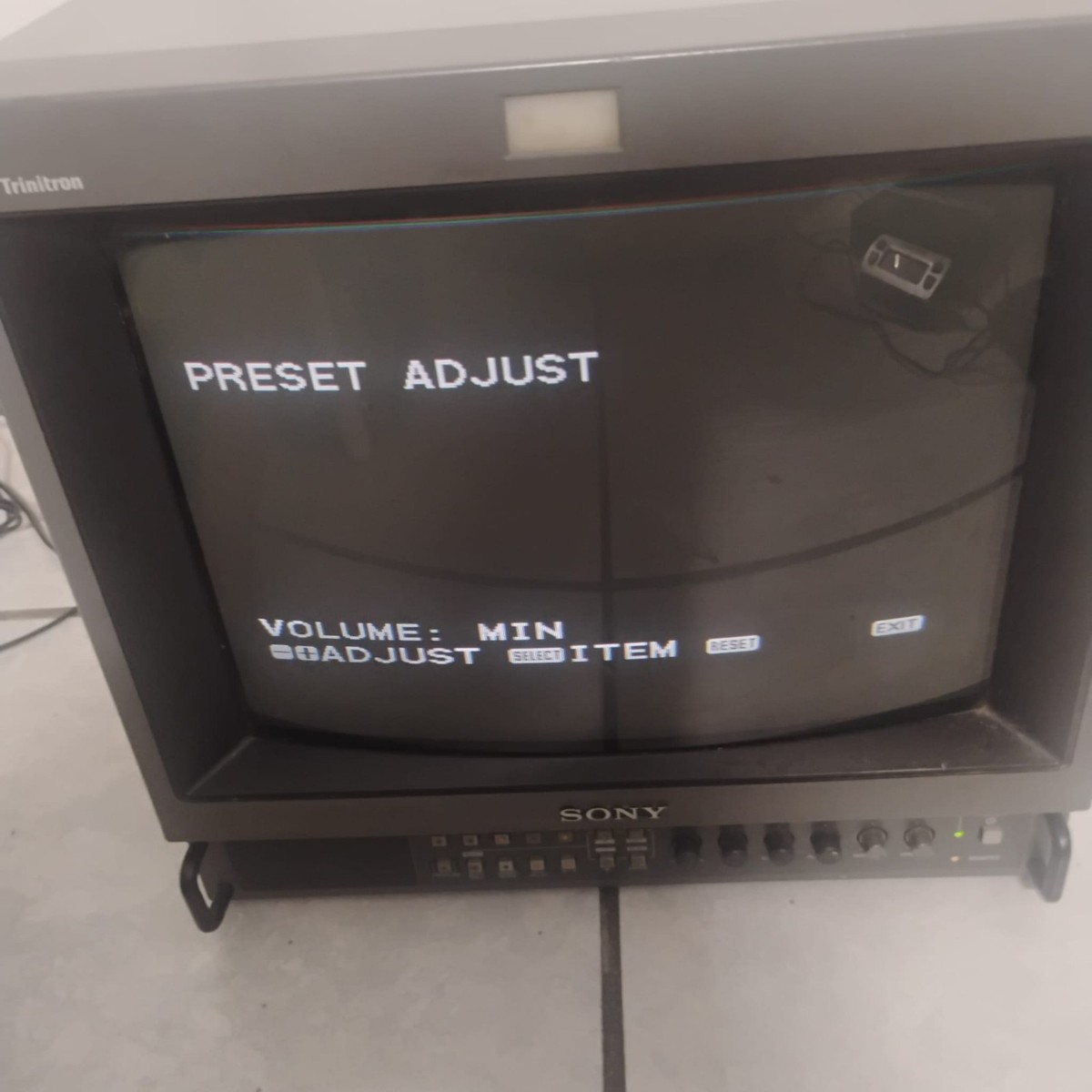 Sony HR Trinitron PVM-1351Q Gaming Monitor For Parts Or Not