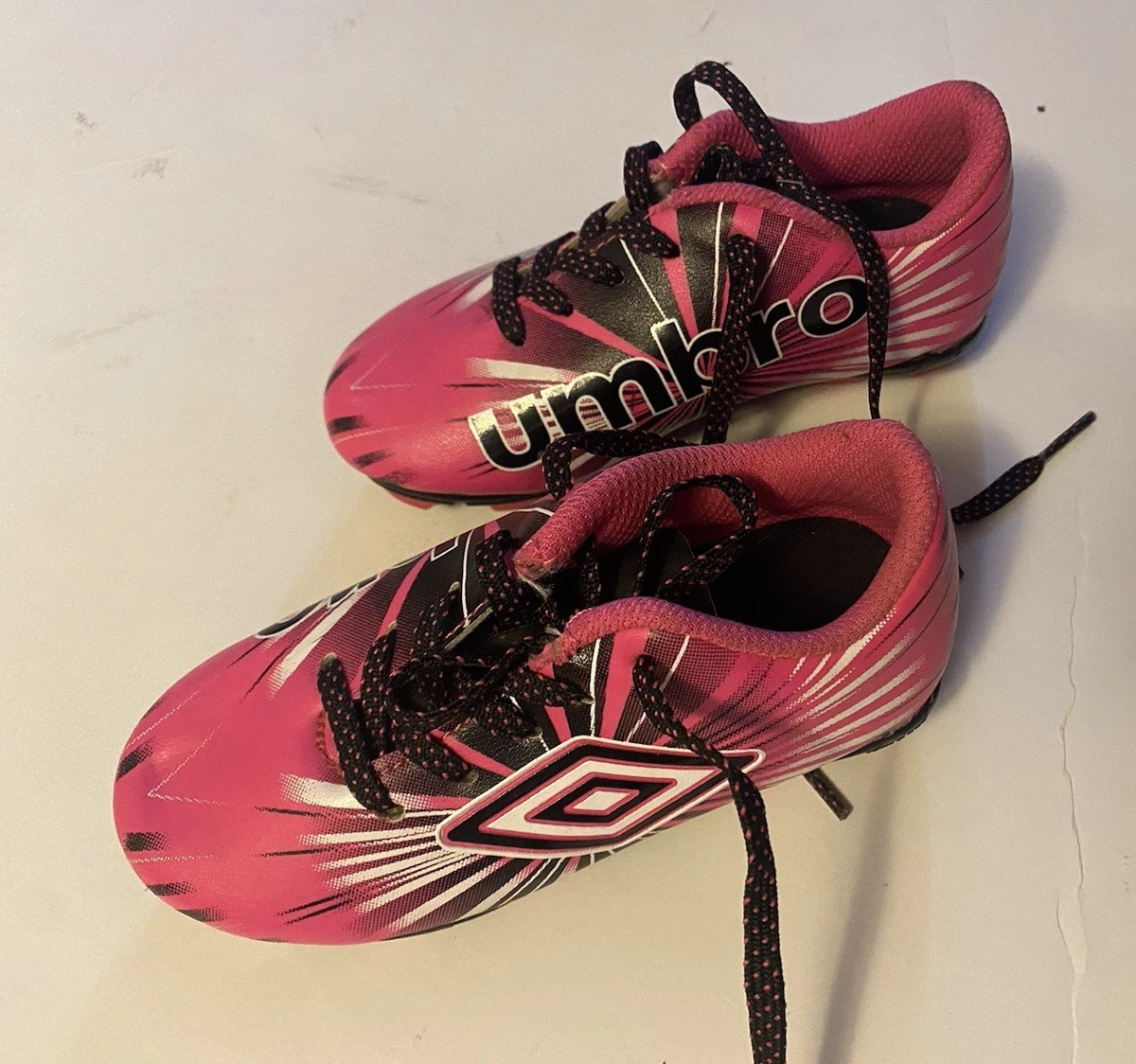 Crampons Umbro Fille – Noir Et Rose – Taille US 10 K (enfant) – Soccer