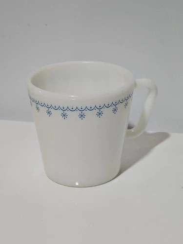 Vintage Pyrex Snowflake Blue Garland White Milk Glass Coffee Mug