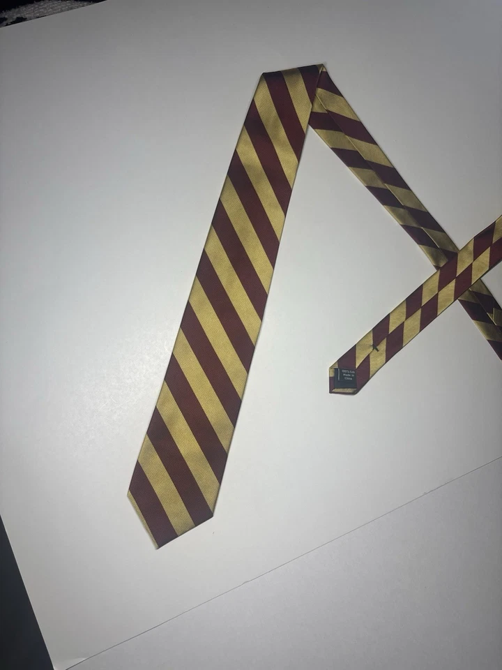 J Crew Red & Gold Striped Necktie Repp Tie Men’s 100% Silk Tie 57”x3” - Image 3 of 4