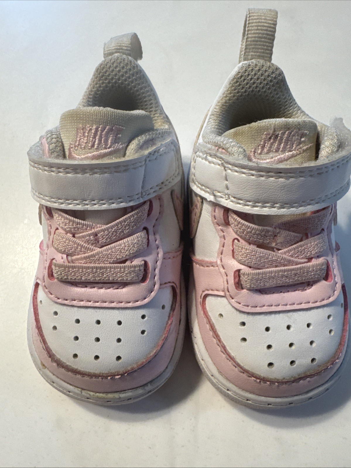 Size 2c Light Pink And White
