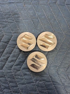 OEM Used 3 pc.2006-2012 Suzuki Grand Vitara Center Caps
