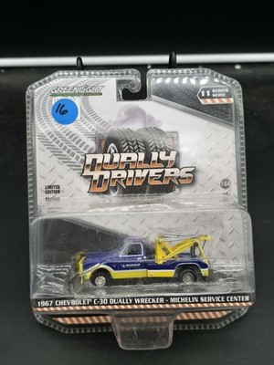Greenlight Dually Drivers 1967 Chevrolet C30 dually wrecker Michelin