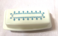 PYREX Blue Snowflake Garland Covered Butter Dish VGC