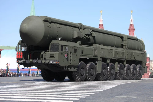 Trumpeter 01082 1/35 15U175 TEL OF RS-12M1 TOPOL-M ICBM COMPLEX - Imagen 1 de 12