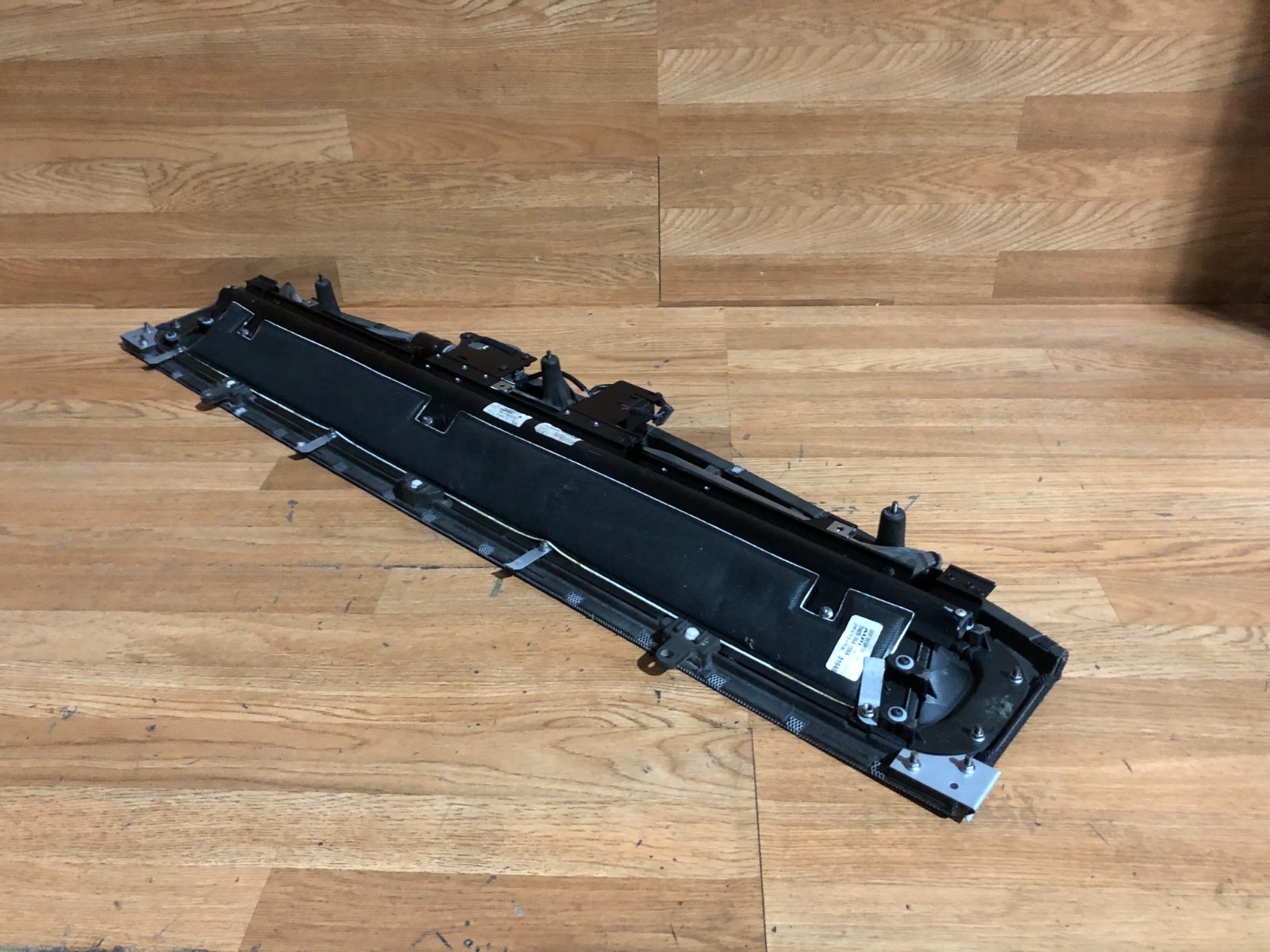 BENTLEY CONTINENTAL FLYING SPUR OEM REAR ELECTRIC SUNSHADE WINDOW BLIND CURTAIN