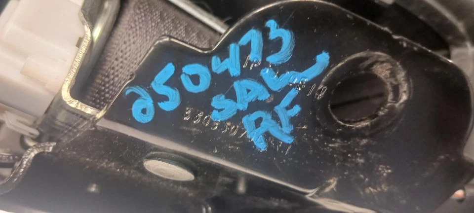 '07-'10 CHEVROLET SILVERADO 1500 Ext Cab Front passenger Seat Belt OEM - Image 4 of 4