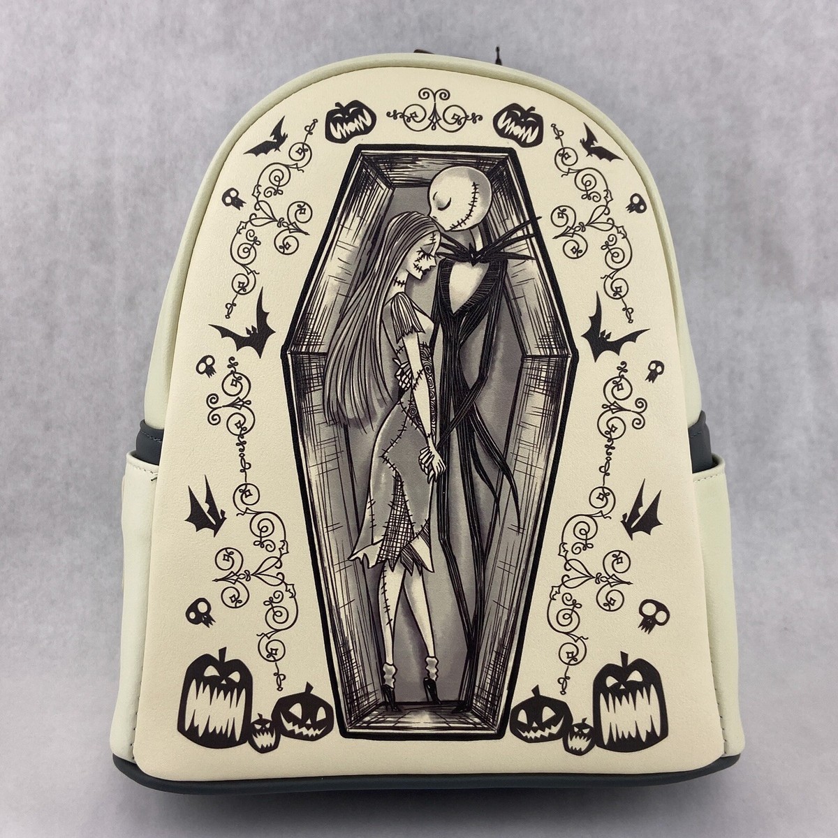 Loungefly The Nightmare Before Christmas Mini Backpack  display picture 2