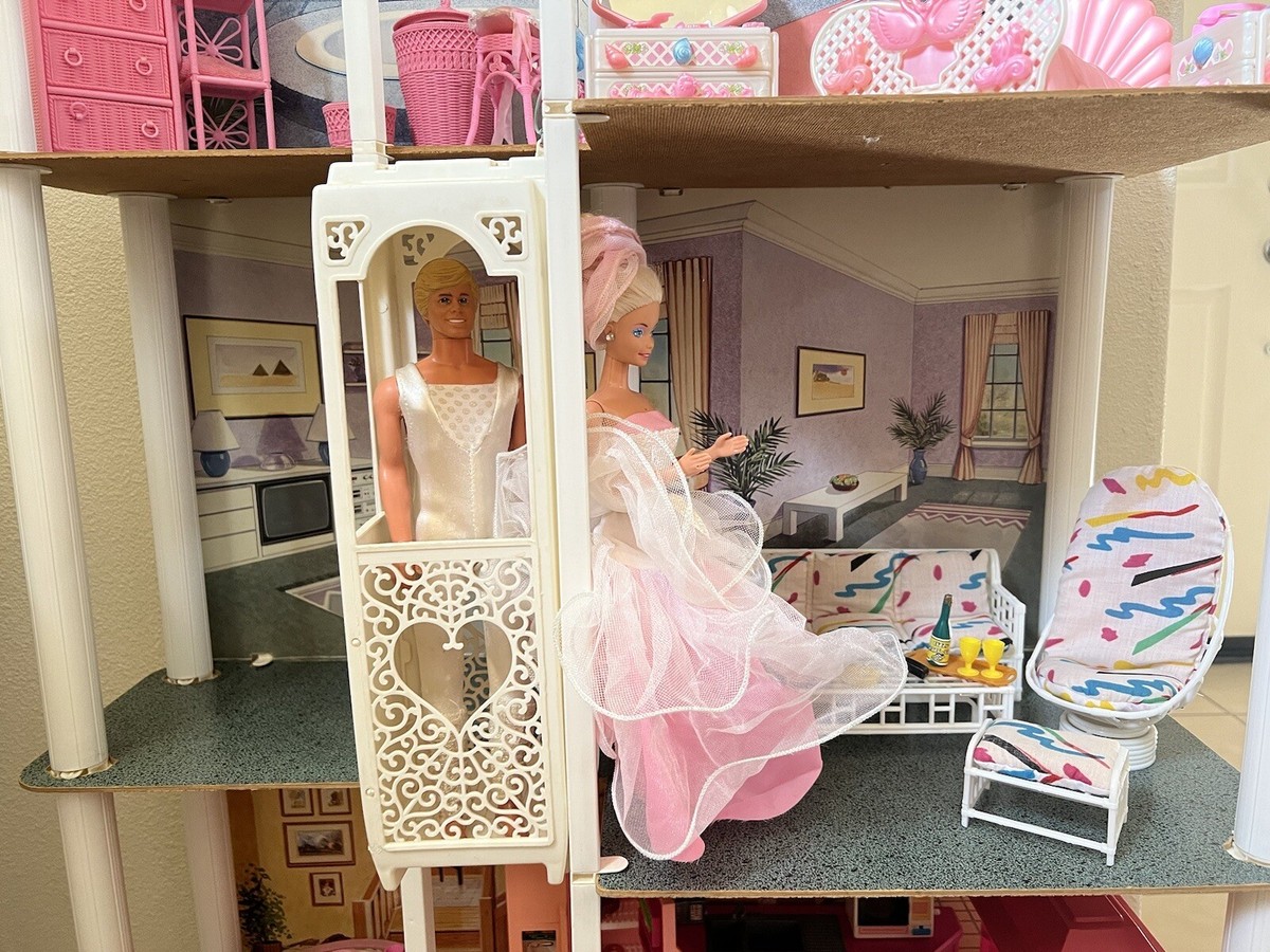 Vintage 1987 Mattel Barbie Townhouse Story Working Elevator And Furniture  Incl