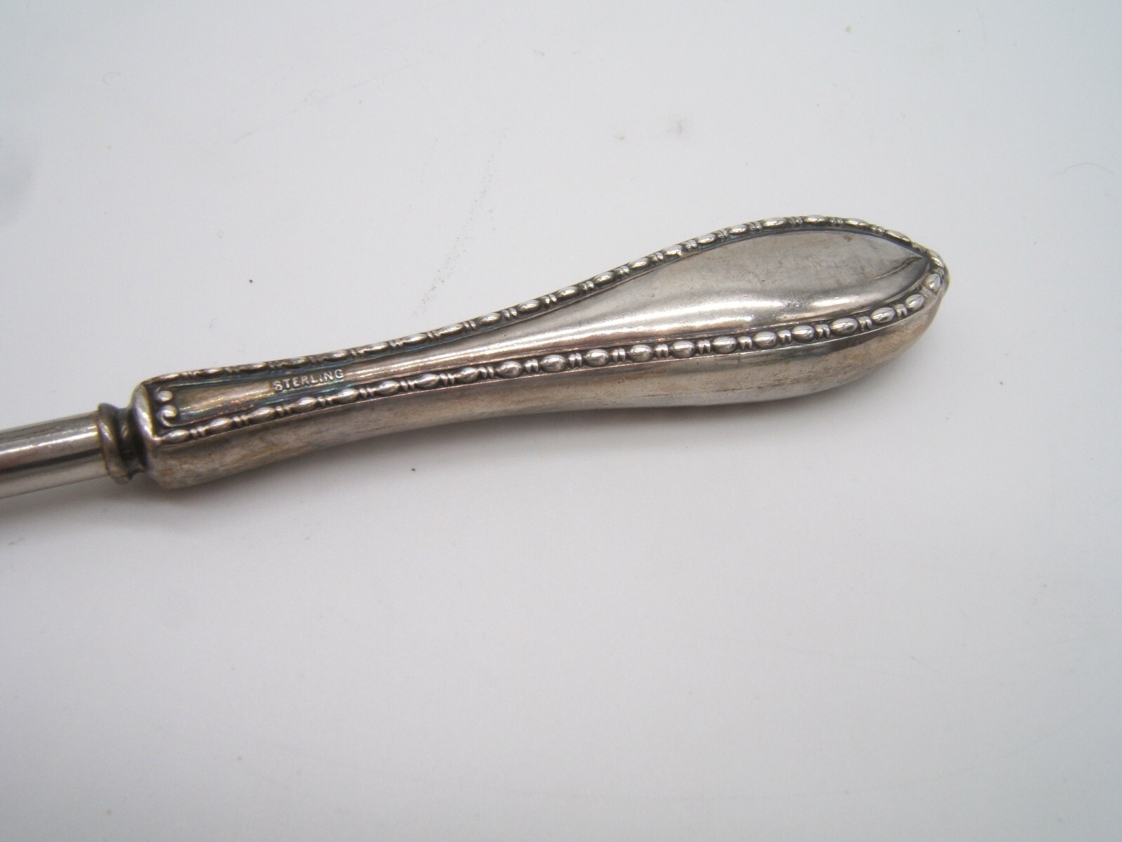 ANTIQUE STERLING HANDLE BUTTON HOOK DECORATION ON… - image 5