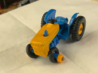 Matchbox Lesney # 39c gelb/blau Ford Tractor sehr gut 4YPW ohne Box Reifen lose