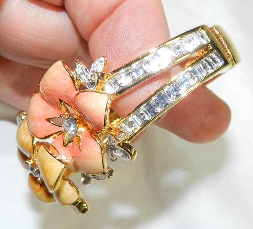 New w/ Box - Nolan Miller Peach enameled flowers and Crystal Clamp Bracelet - Picture 4 of 6