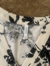 Any Alley Black and White Silky Top. Size XL. Great Condition No Flaws