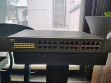 SMC Networks EZ Switch 10/100 SMC EZ1024DT 24...