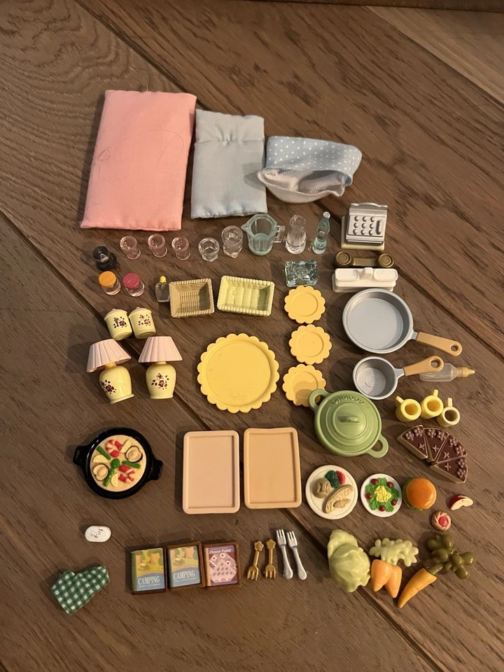 Vintage Sylvanian Families / Calico Critters 2 Box Furniture & Accessories Lot - Image 3 of 4