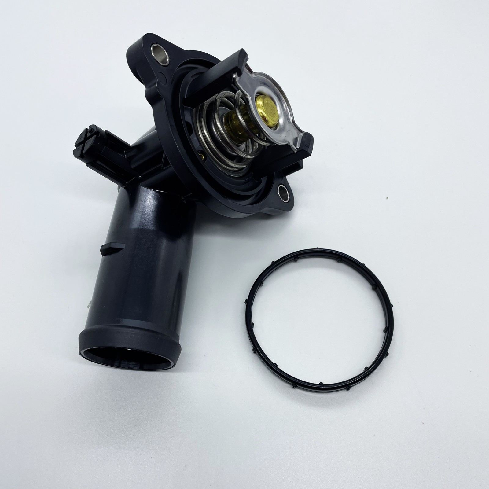330424  1pc Thermostat for Maserati Ghibli Levante Quattroporte Gasoline Cars