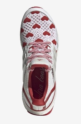  New Adidas Ultra Boost Love Hearts Red/White Knit 7 US Running Shoe Training