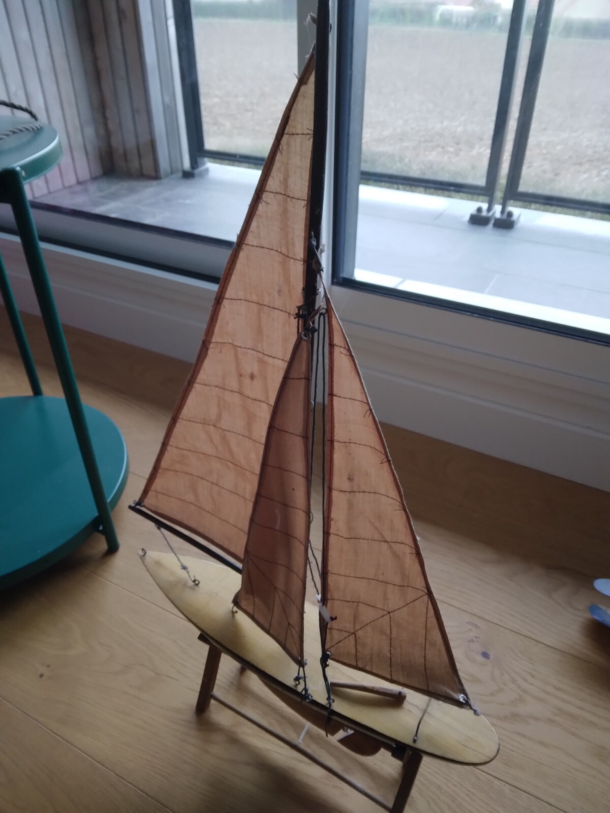 Ancien Voilier De Bassin – Jouet Vintage – Bateau Miniature à Restaurer Ou Collection