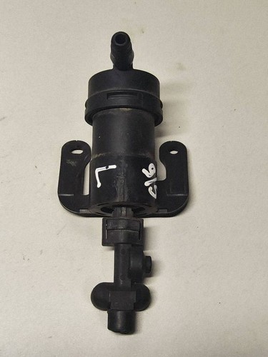 Headlight washer spray nozzle