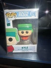 Funko Pop! Vinyl: South Park - Kyle Broflovski #09 + Protector