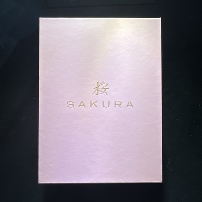 Finalmouse ULX Sakura | Medium | 10K ( Limited Edition) *IN